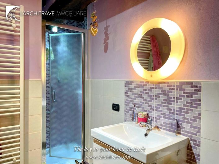 Image No.13-2 Bed House for sale