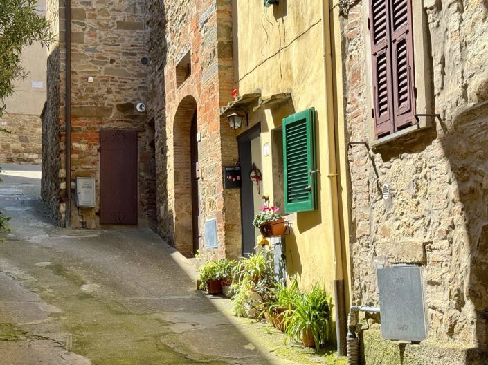 Image No.25-2 Bed House for sale