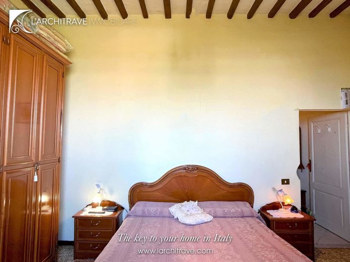 Image No.13-3 Bed House for sale