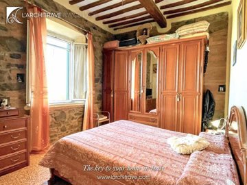 e9c516c3-aa6c-56ae-cd1b-21a0f5439183