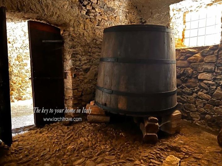 Image No.14-7 Bed Villa for sale