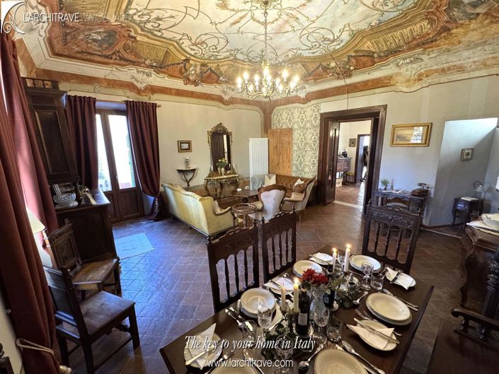 Image No.2-7 Bed Villa for sale