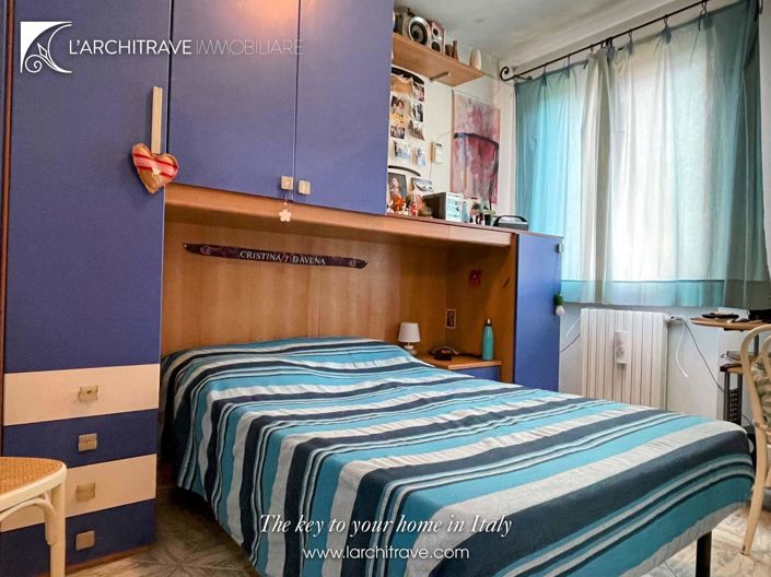 Image No.14-2 Bed House for sale