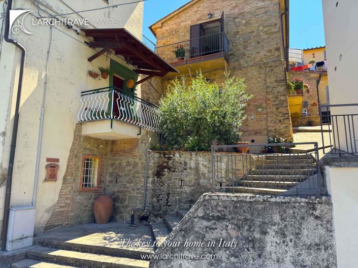 Image No.1-5 Bed House for sale