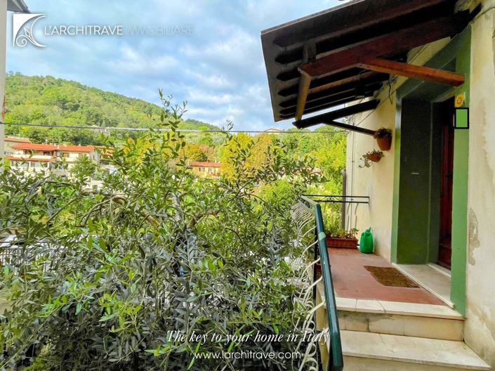 Image No.2-5 Bed House for sale