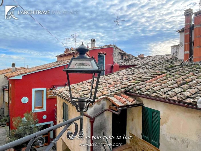 Image No.10-2 Bed House for sale