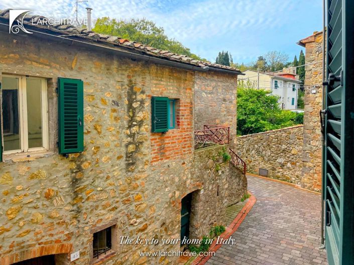 Image No.5-2 Bed House for sale