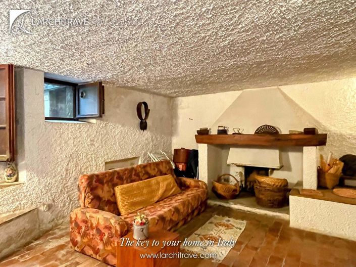 Image No.11-2 Bed House for sale