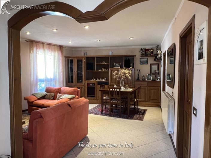 Image No.3-2 Bed House for sale