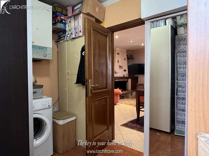 Image No.9-2 Bed House for sale