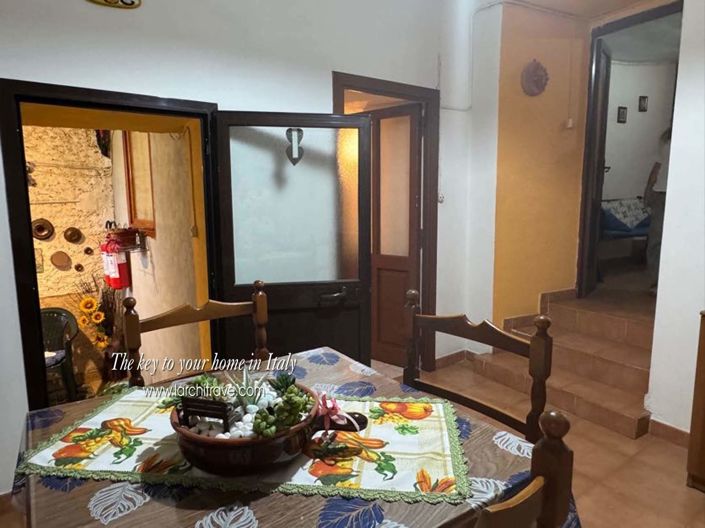 Image No.12-3 Bed House for sale