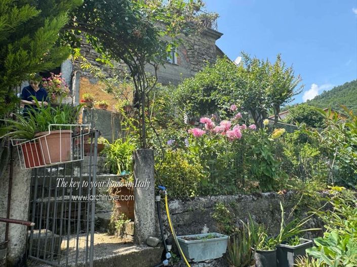 Image No.13-3 Bed House for sale