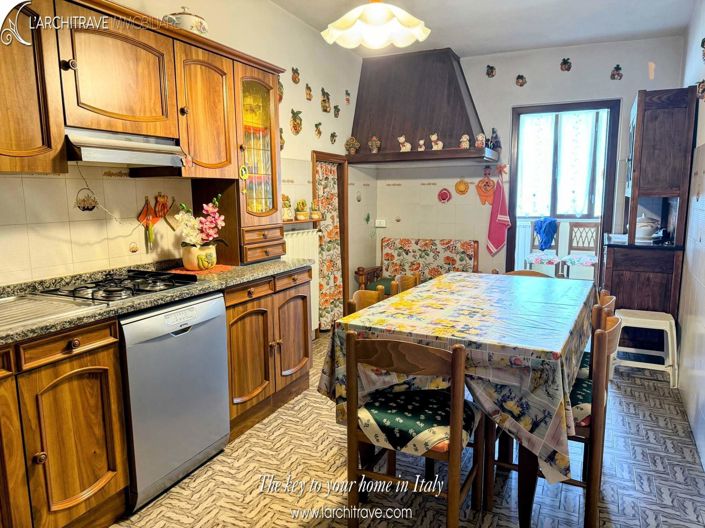 Image No.4-3 Bed House for sale