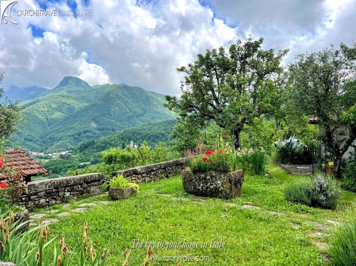 Image No.12-2 Bed House for sale