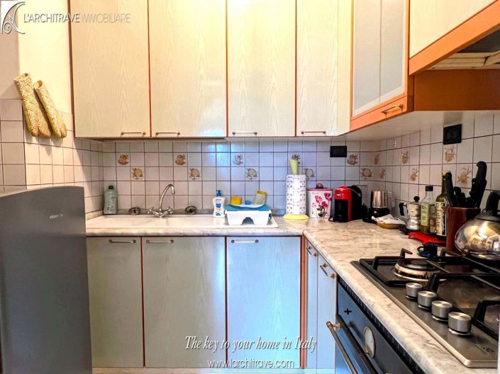 Image No.5-2 Bed House for sale