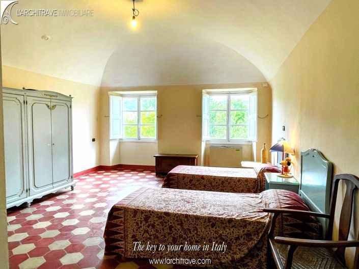 Image No.12-3 Bed House for sale