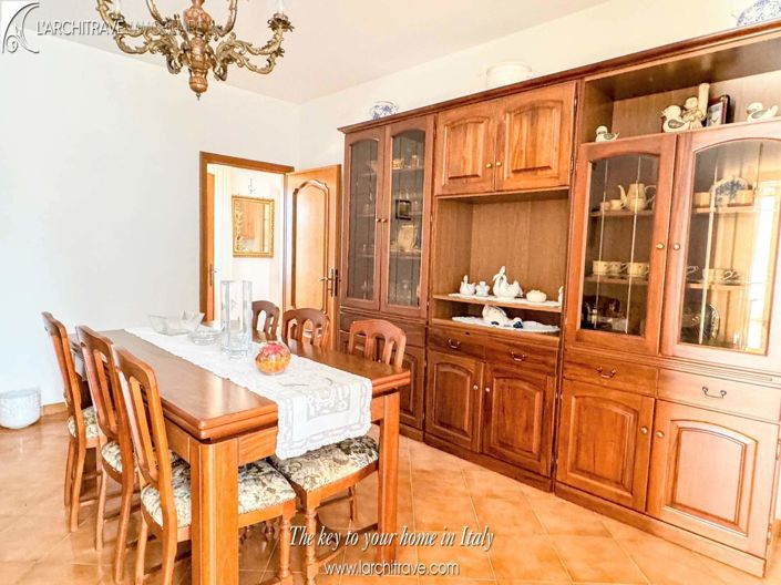 Image No.9-2 Bed Villa for sale