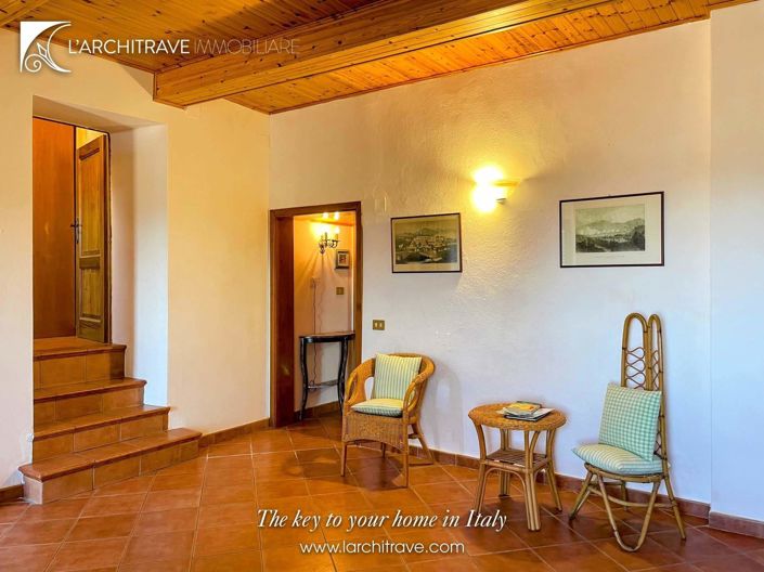 Image No.13-2 Bed House for sale