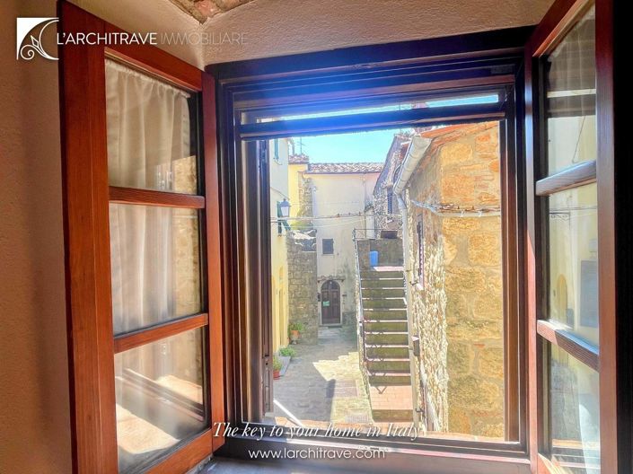 Image No.6-2 Bed House for sale