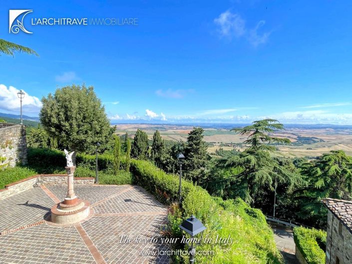 Image No.13-3 Bed House for sale