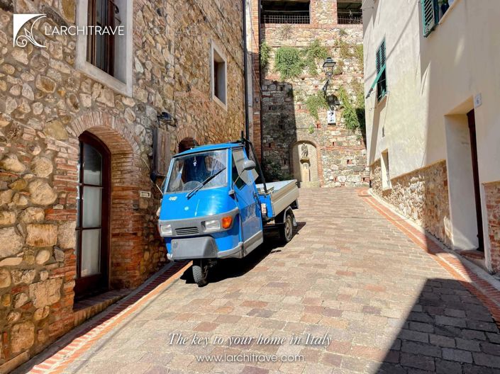 Image No.26-3 Bed House for sale