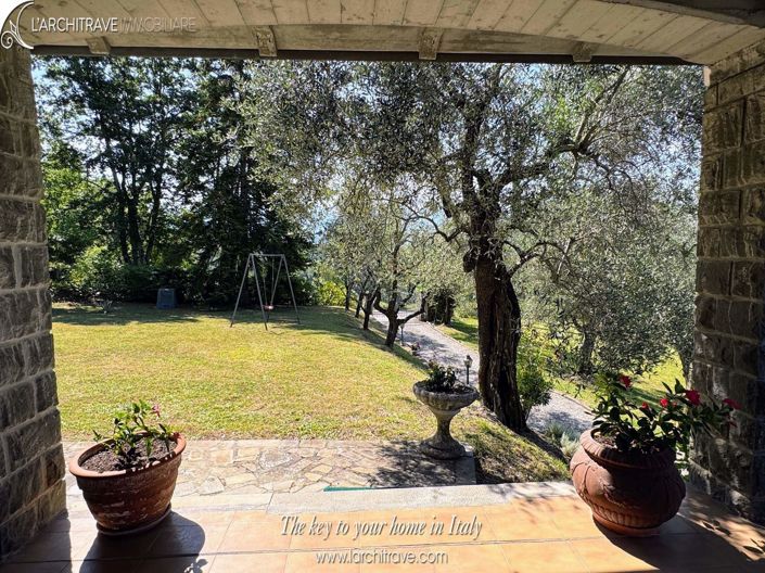 Image No.3-5 Bed Villa for sale