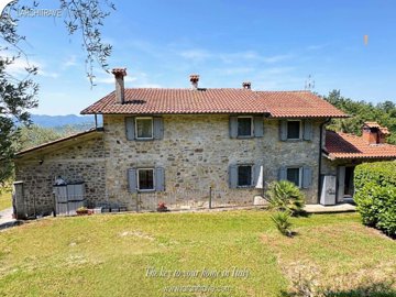 7d6d64dc-bab9-45ae-cf10-acbef32cdab0