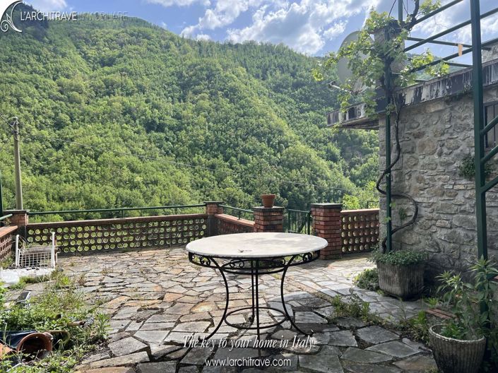 Image No.2-3 Bed House for sale