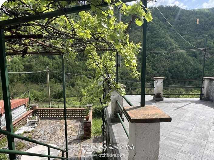 Image No.3-3 Bed House for sale