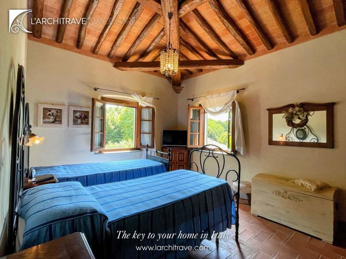 Image No.28-3 Bed House for sale