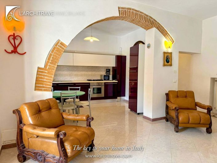 Image No.3-2 Bed House for sale