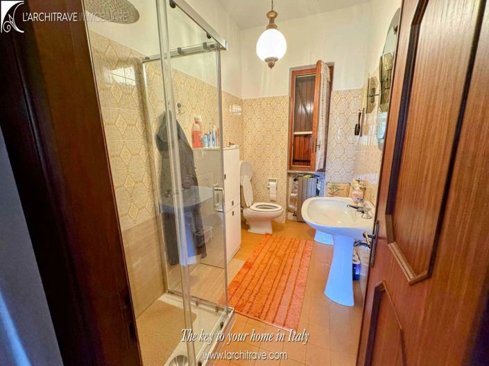 Image No.10-2 Bed Villa for sale