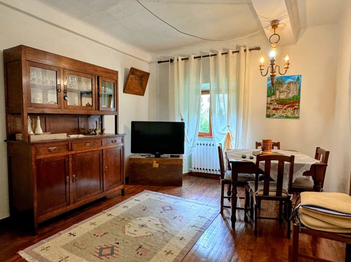 Image No.11-3 Bed House for sale