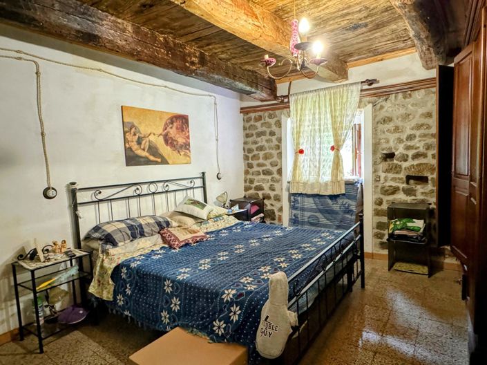 Image No.2-3 Bed House for sale