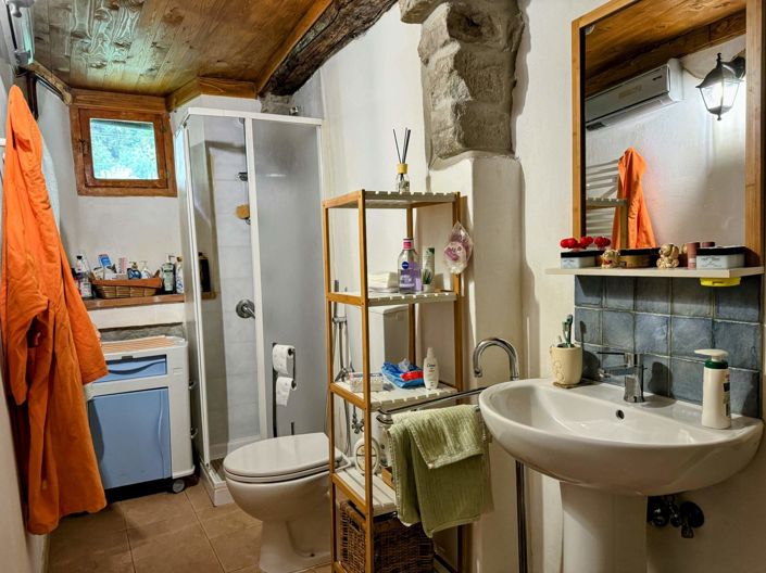 Image No.20-3 Bed House for sale