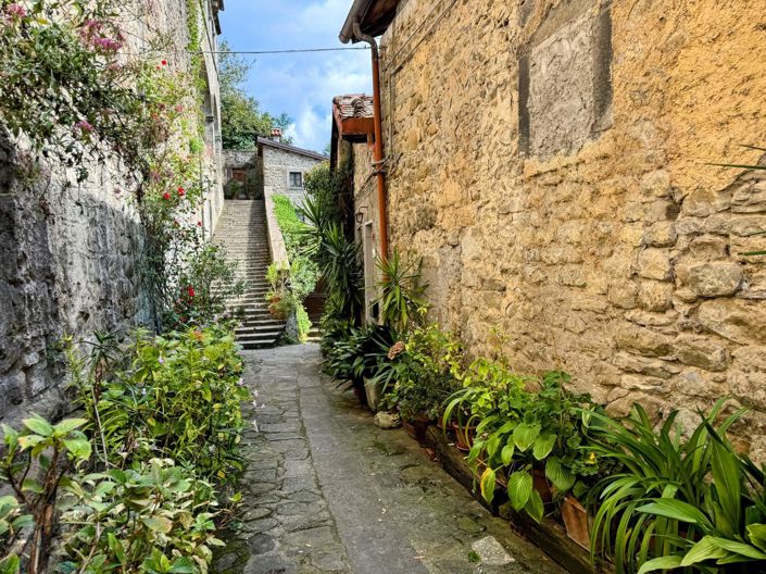 Image No.27-3 Bed House for sale