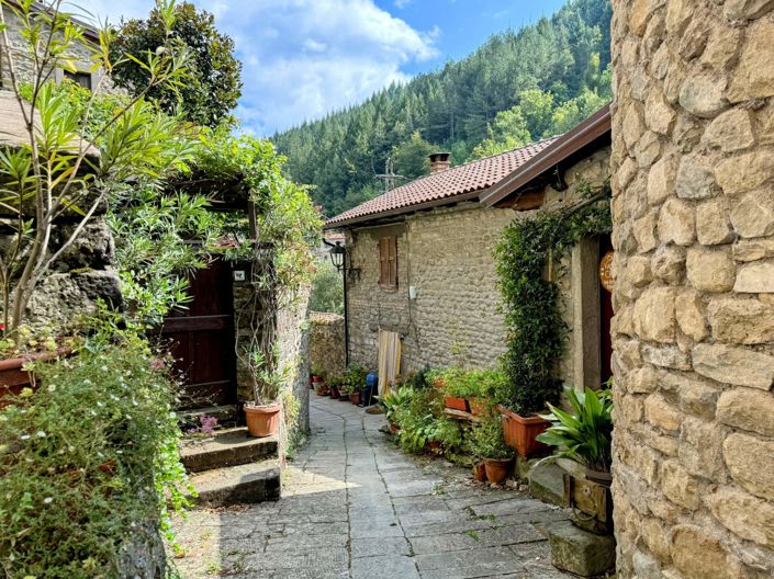 Image No.28-3 Bed House for sale