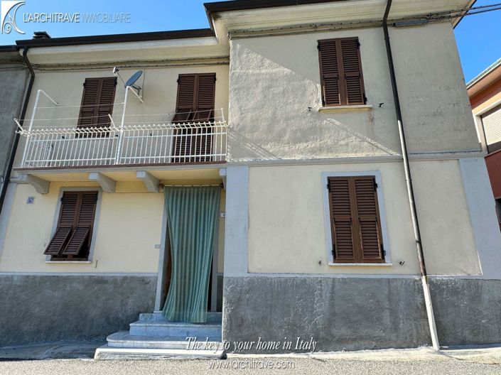 Image No.1-3 Bed House for sale