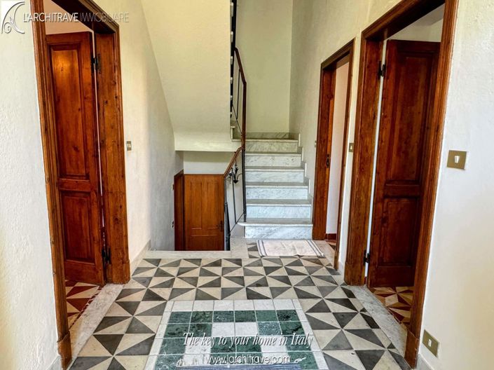 Image No.2-3 Bed House for sale