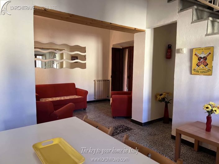 Image No.4-2 Bed House for sale