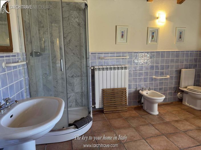 Image No.15-6 Bed Villa for sale