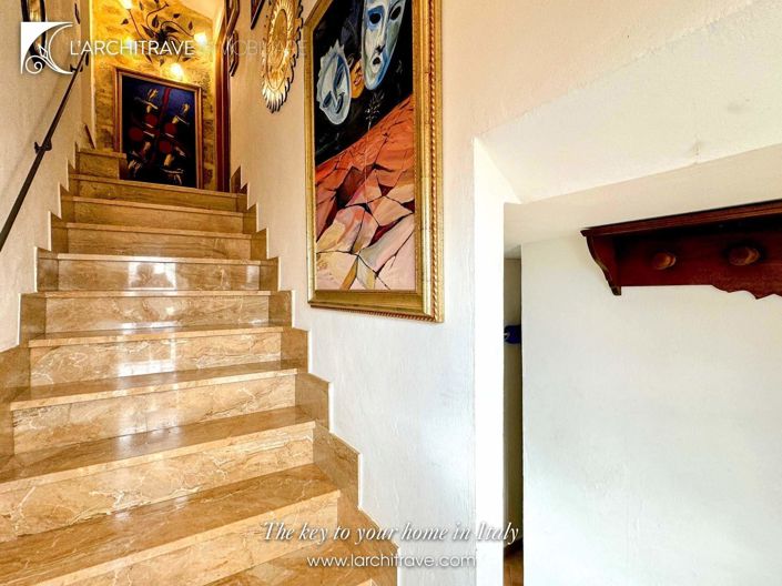 Image No.14-2 Bed House for sale