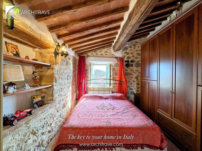 Image No.17-2 Bed House for sale