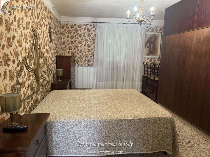 Image No.5-3 Bed House for sale