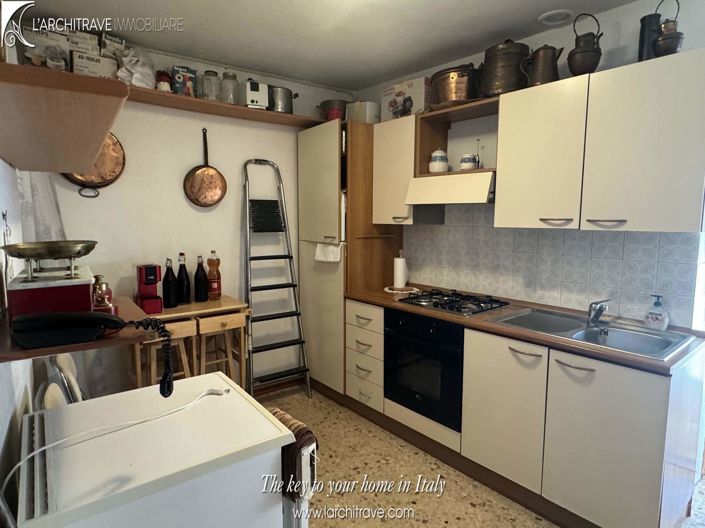 Image No.8-3 Bed House for sale