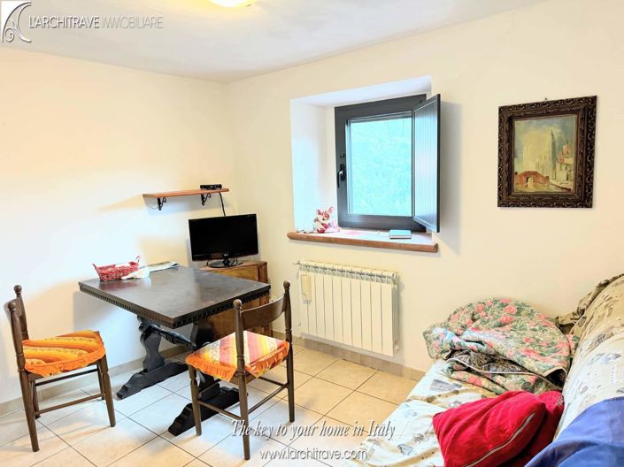 Image No.5-1 Bed House for sale