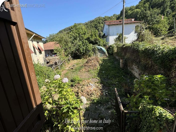 Image No.15-3 Bed House for sale