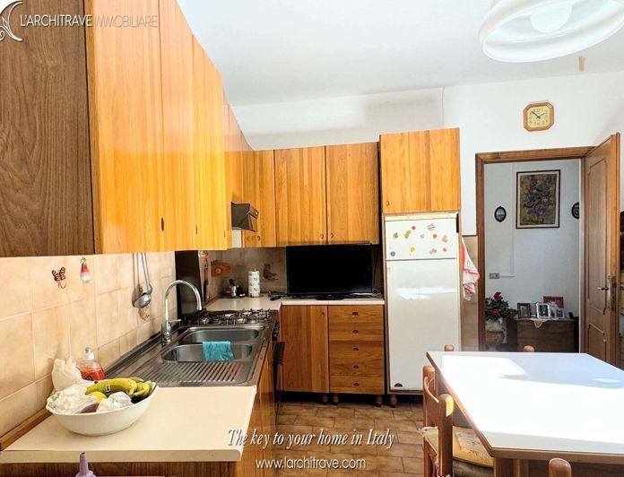 Image No.6-3 Bed House for sale