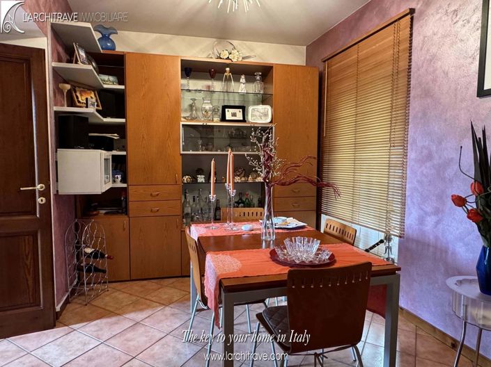 Image No.5-3 Bed House for sale