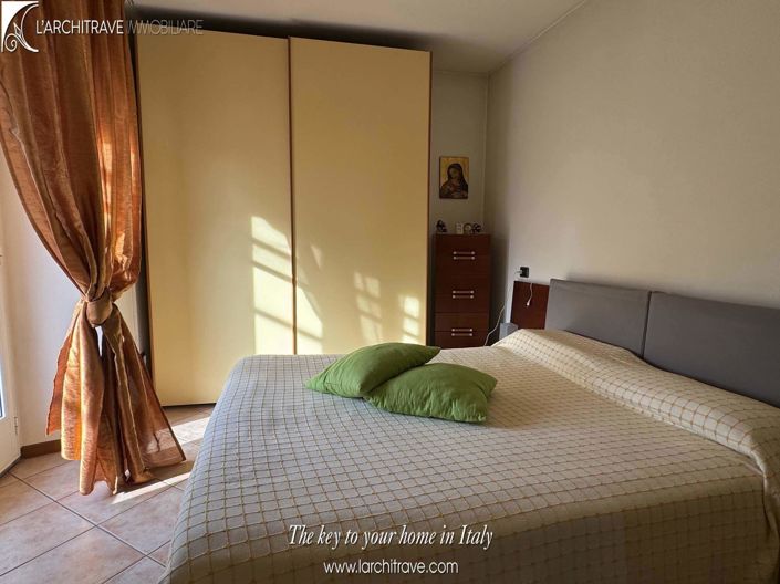 Image No.8-3 Bed House for sale